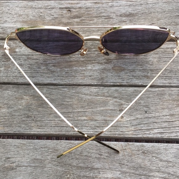 New! Rose Cat Eye Mirrored Sunglasses - Picture 4 of 4